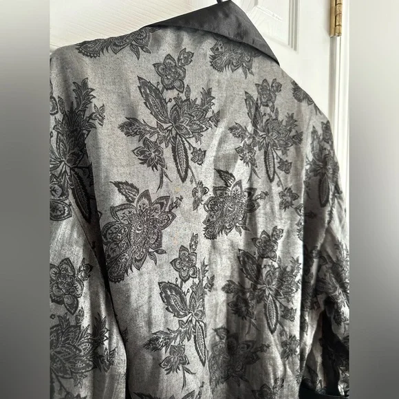 Vintage Victoria’s Secret VS Gold Label Black Floral Kimono Long Robe Velvet 90s - Picture 9 of 9